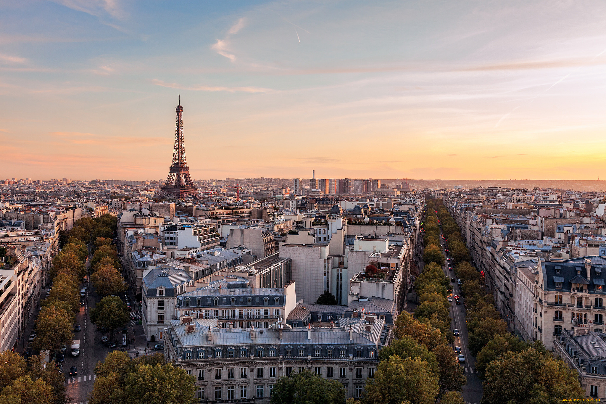 Область парижа. Париж. Монбель Париж. Париж столица Франции. Панорама Парижа с Эйфелевой башни.